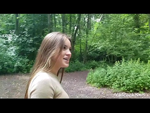 ❤️ Eu sugeri à Evelina que fodêssemos em um lugar público! Ela disse que sim. Então eu a fodi no traseiro e me vim na boca dela. Depois ela se mijou. Porno vídeo em porno pt-br.image-kassir.ru