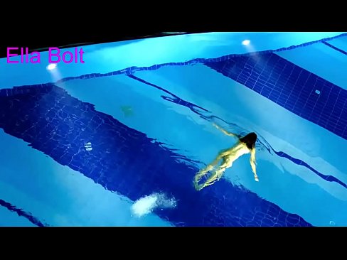 ❤️ Não consigo parar de observar, jovem loira apanhada nadando nua na piscina do resort ELLA BOLT Porno vídeo em porno pt-br.image-kassir.ru