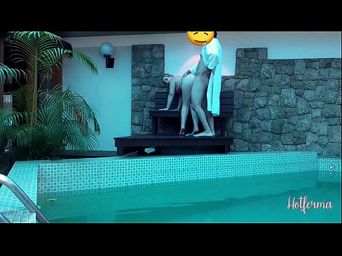 ❤️ Chefe convida empregada para a piscina, mas não conseguiu resistir a um Porno vídeo em porno pt-br.image-kassir.ru